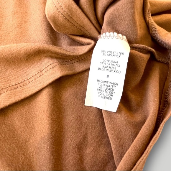 🟢5/$25 Olivia Rae Brown Top long sleeve M - Picture 11 of 11